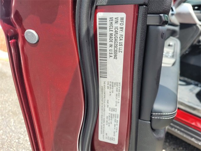 New 2025 Jeep Grand Cherokee Altitude image 18