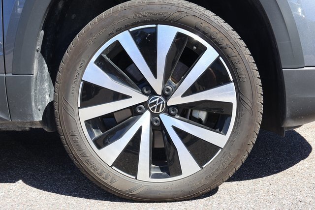 Used 2022 Volkswagen Taos SE image 9