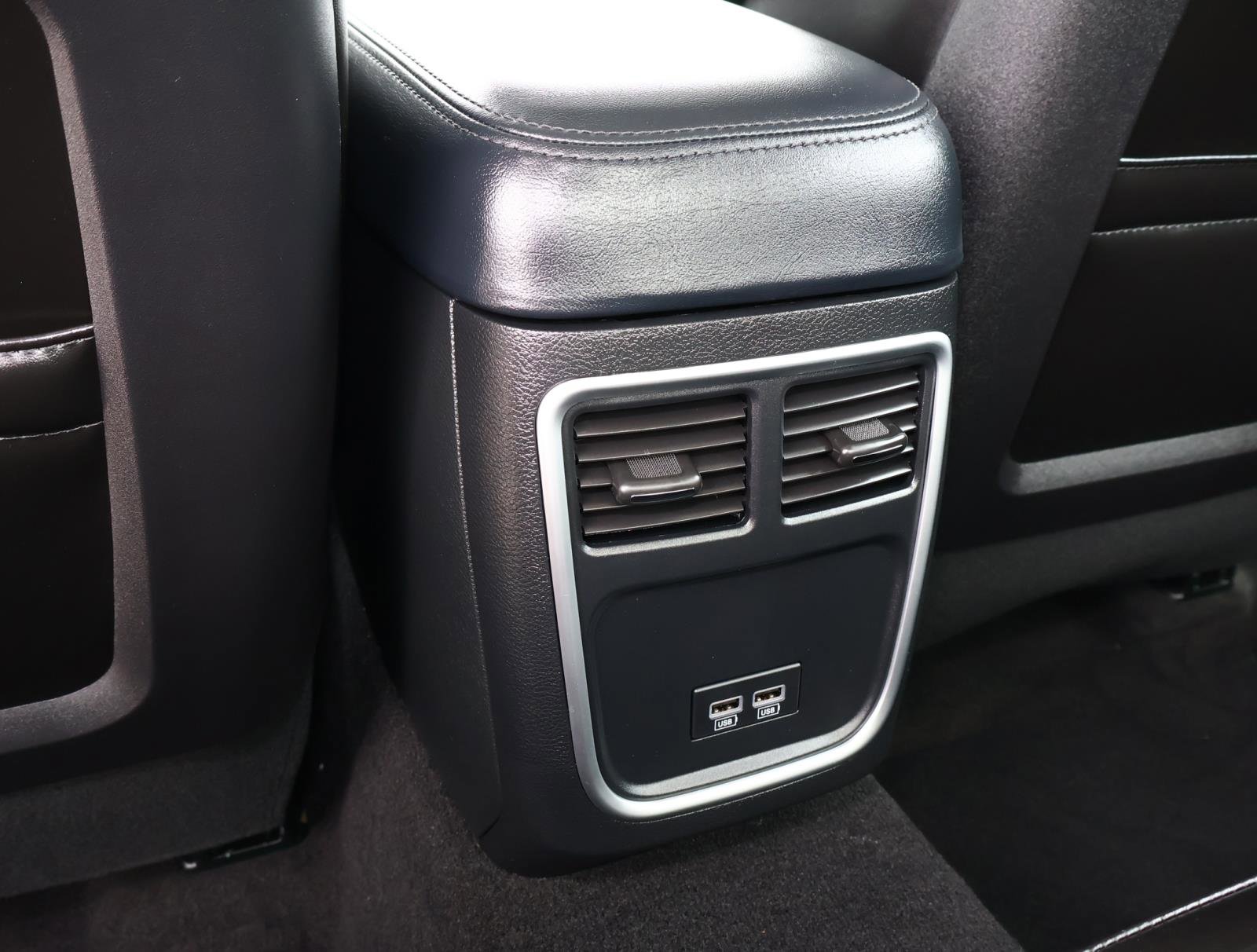 Used 2023 Chrysler 300 Touring L w/ Popular Equipment Group image 13