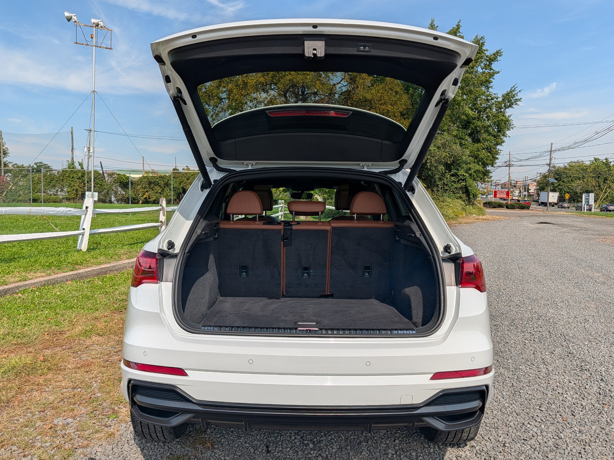 Used 2021 Audi Q3 2.0T Premium AWD/4WD image 7