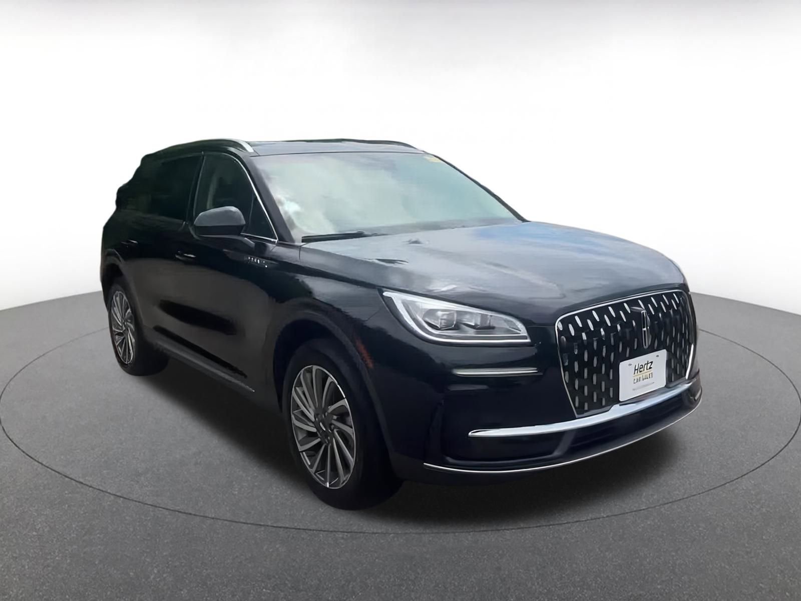 Used 2024 Lincoln Corsair Reserve image 3