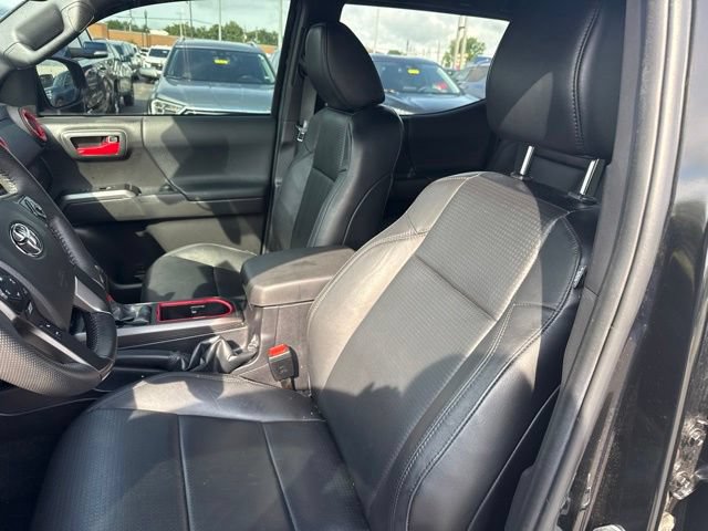 Used 2023 Toyota Tacoma TRD Off-Road w/ TRD Premium Off Road Package AWD/4WD image 18