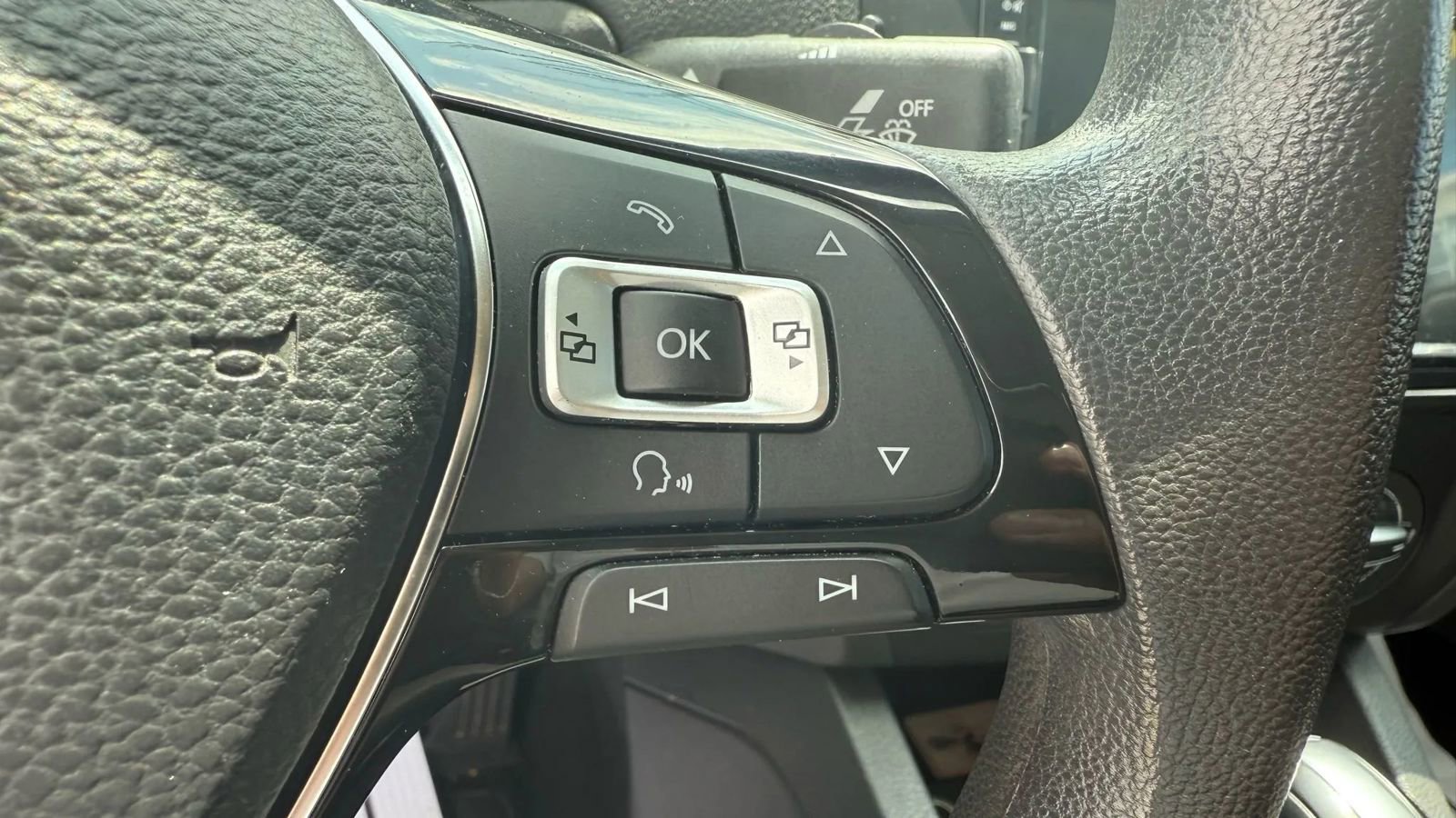 Used 2015 Volkswagen Jetta SE FWD image 19