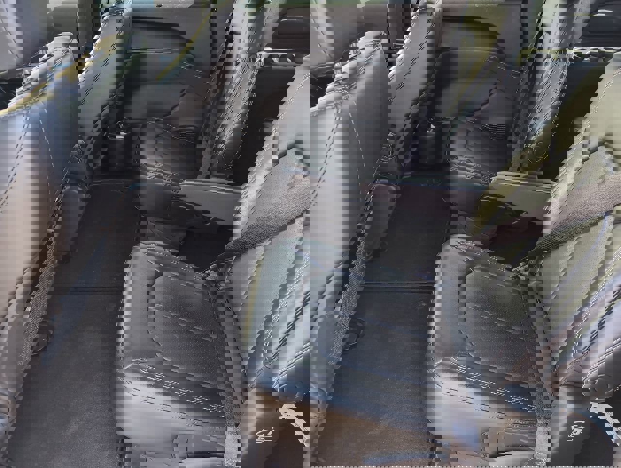 Used 2025 Chrysler Pacifica Select image 12