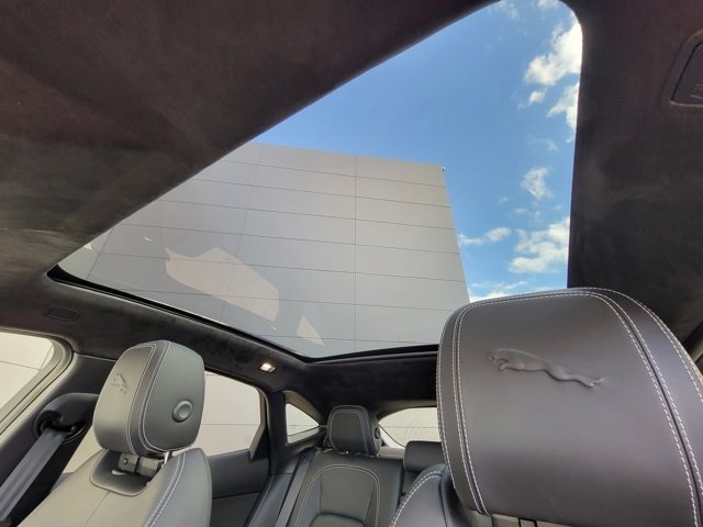 Used 2024 Jaguar E-PACE R-Dynamic SE image 36