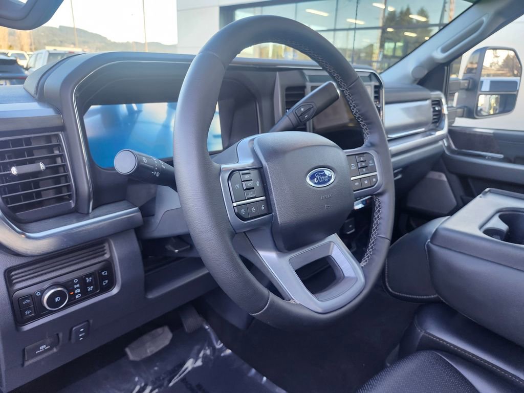Used 2025 Ford F350 Lariat w/ Camper Package image 31