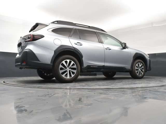 Used 2023 Subaru Outback Premium AWD/4WD image 24
