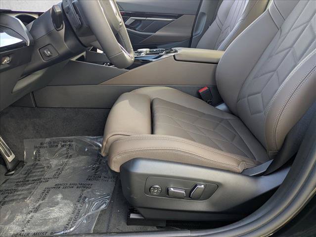 Used 2026 BMW 530i w/ M Sport Package RWD image 5