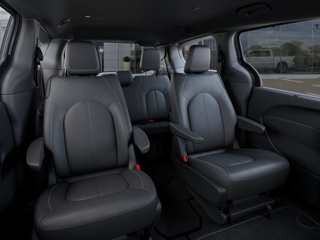 New 2026 Chrysler Pacifica Select FWD image 16