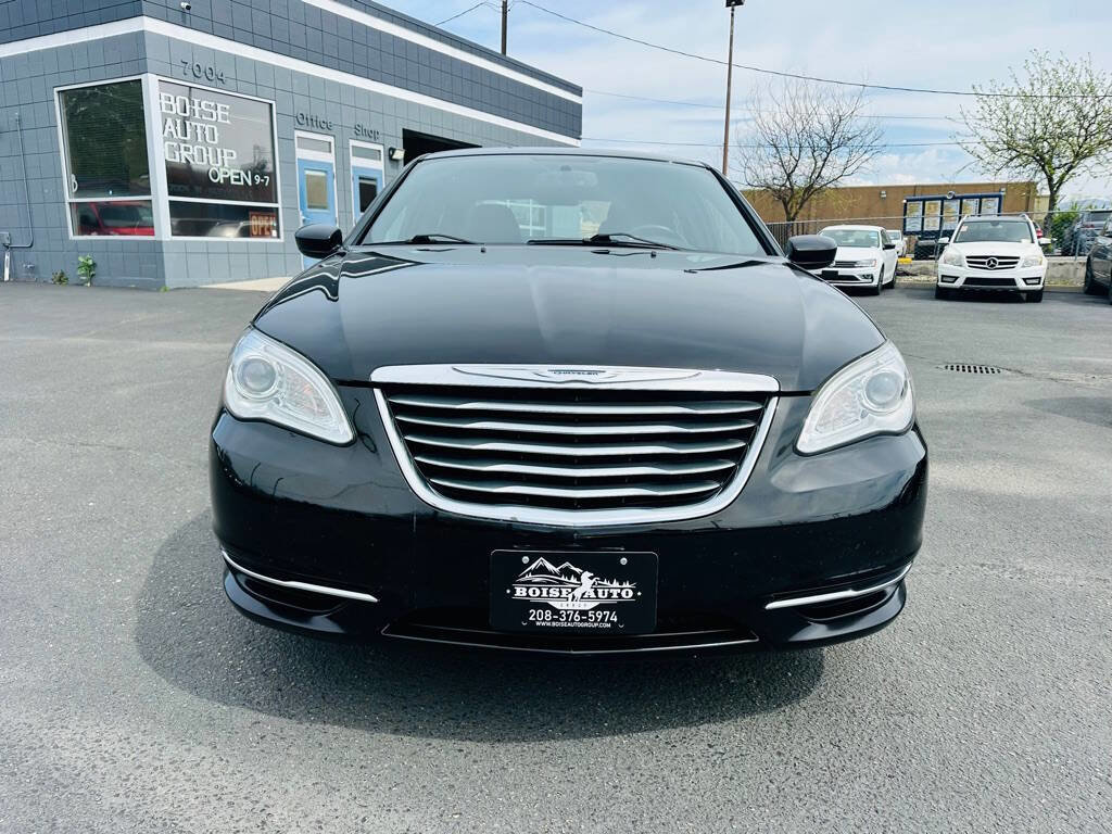 Used 2012 Chrysler 200 Touring FWD image 2