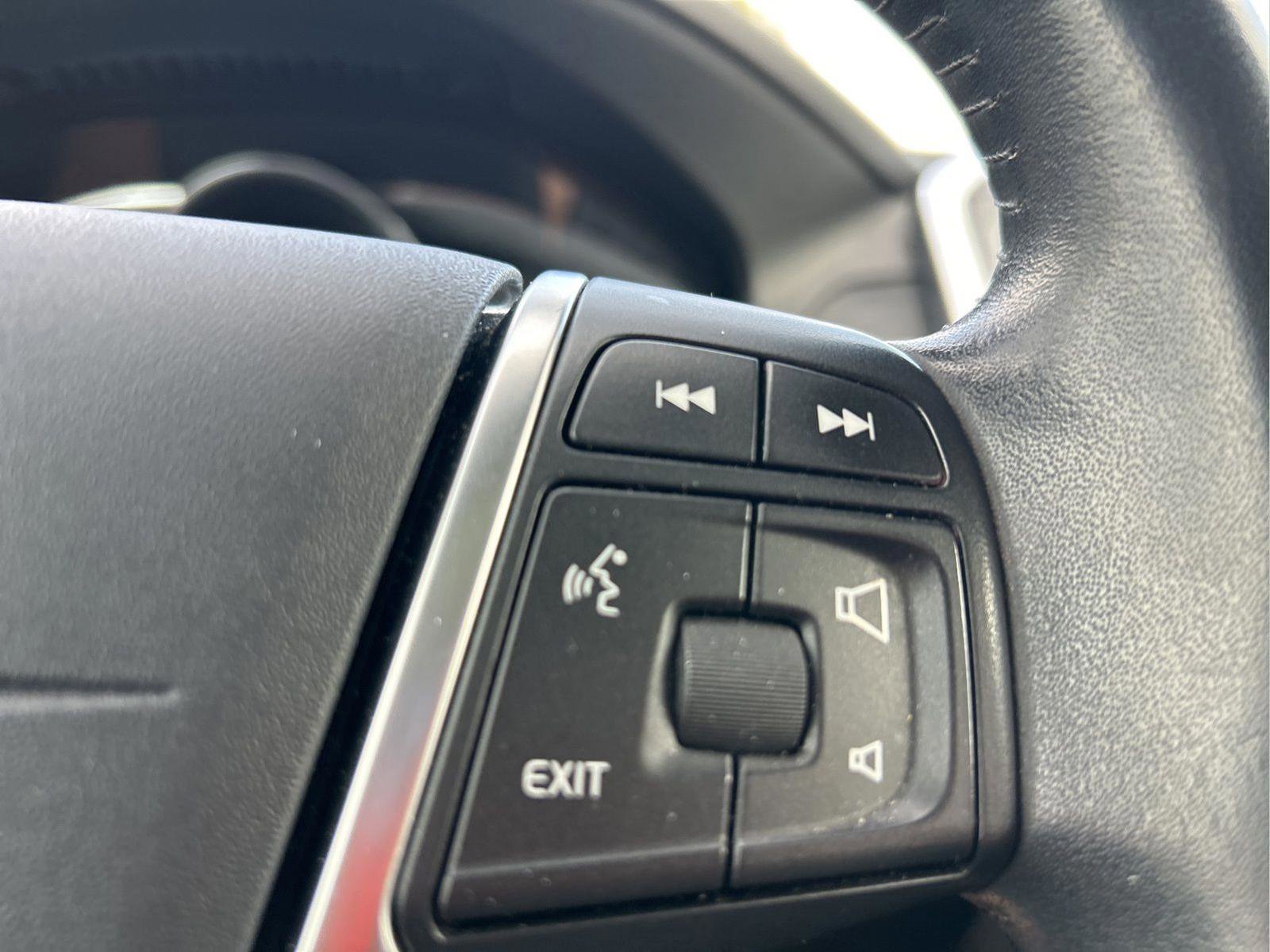 Used 2017 Volvo XC60 T5 Dynamic w/ Preferred Option Package image 17