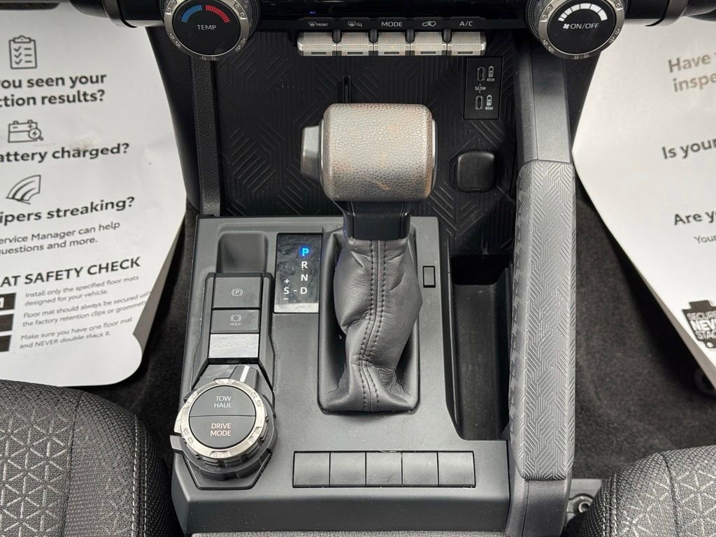 Certified 2025 Toyota 4Runner SR5 AWD/4WD image 36
