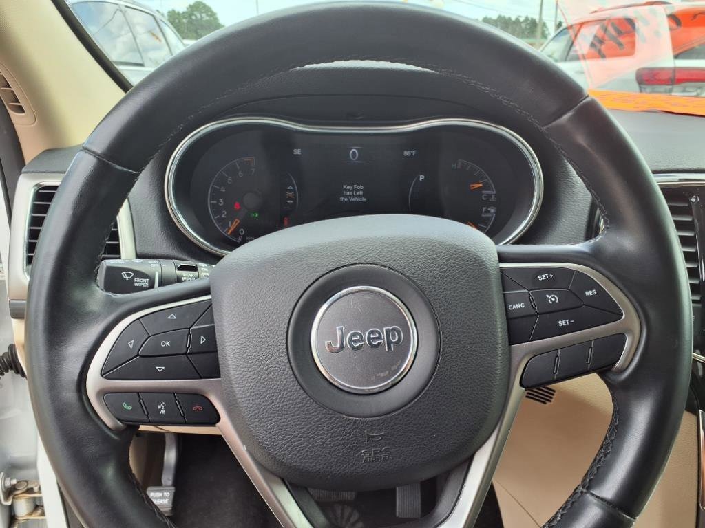 Used 2022 Jeep Grand Cherokee Laredo E AWD/4WD image 30