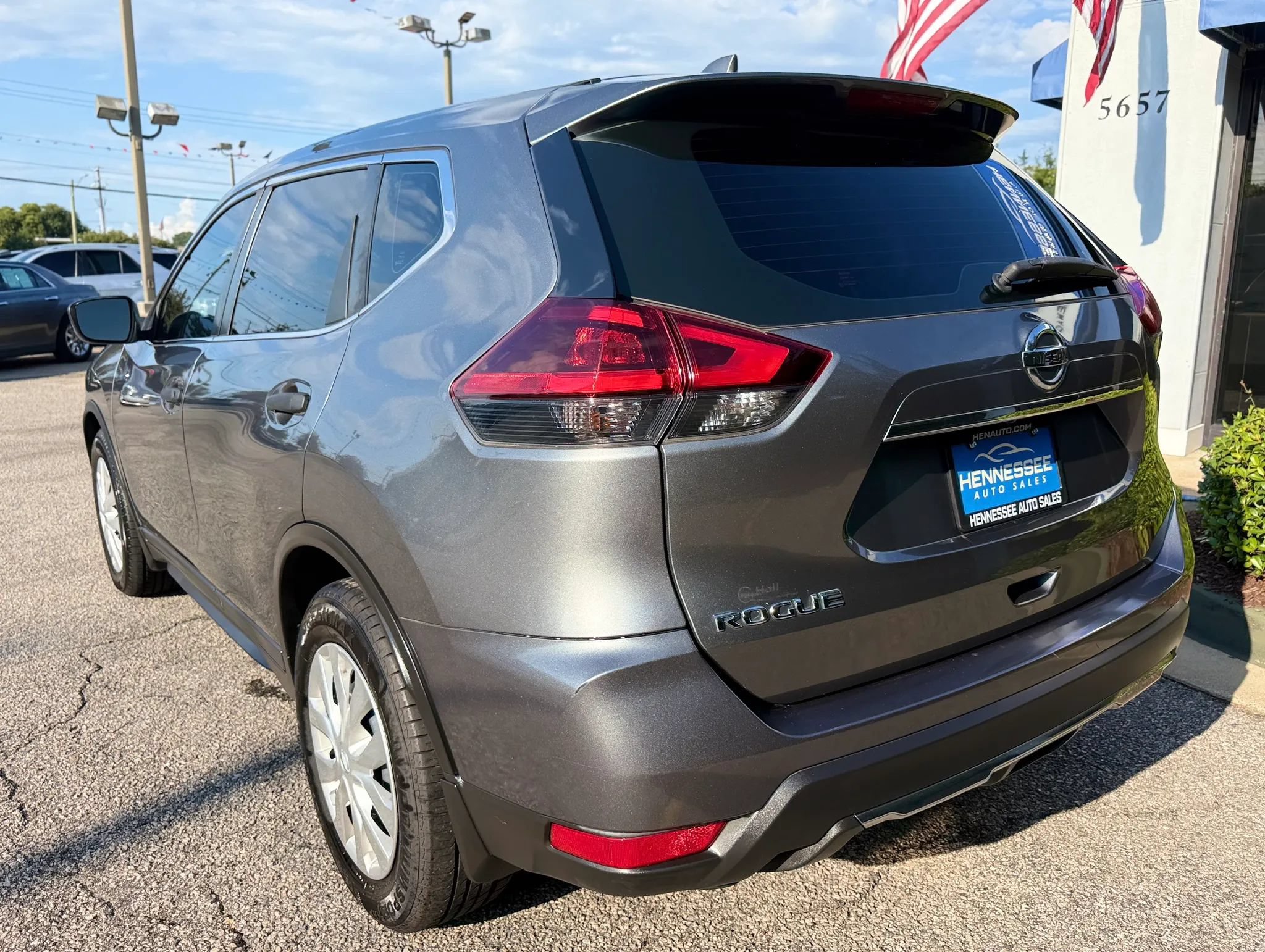 Used 2020 Nissan Rogue S FWD image 8