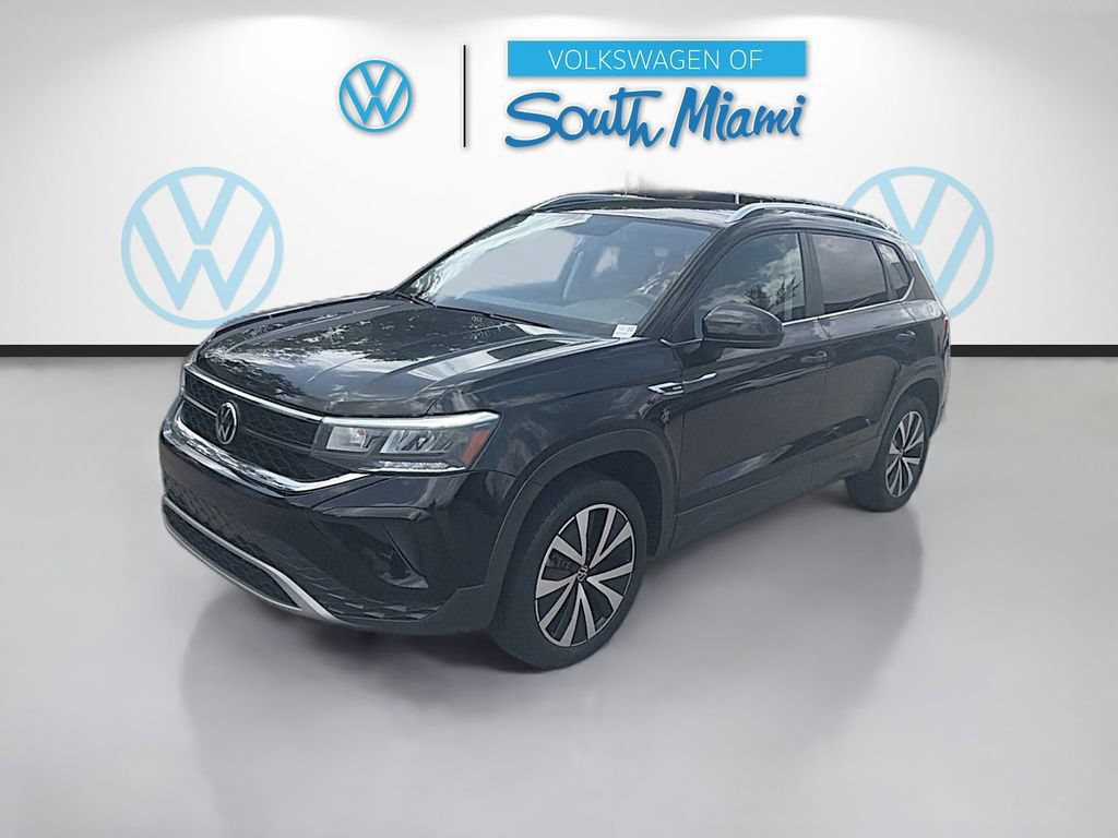 Used 2022 Volkswagen Taos SE FWD image 3