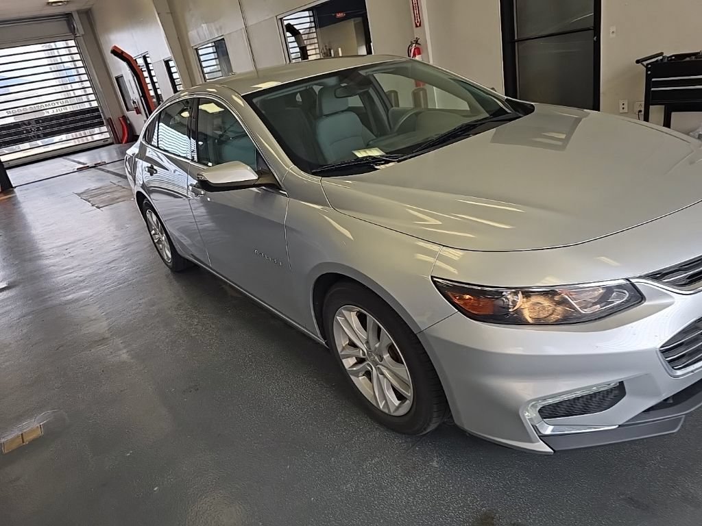 Used 2018 Chevrolet Malibu Hybrid FWD image 1