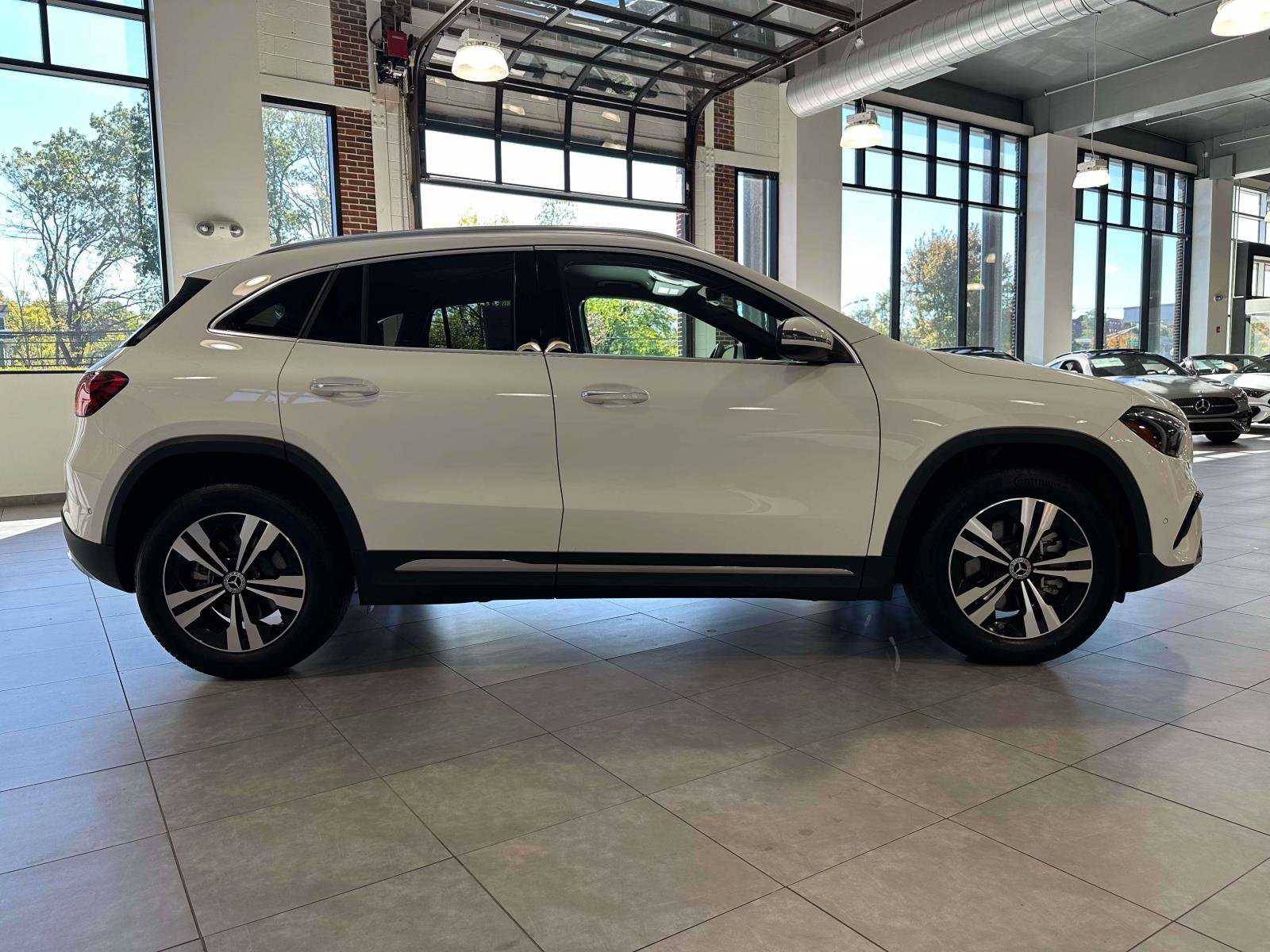 Certified 2025 Mercedes-Benz GLA 250 4MATIC image 5