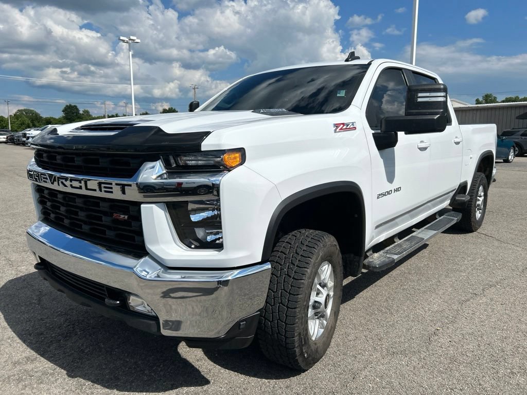Used 2022 Chevrolet Silverado 2500 LT w/ Convenience Package AWD/4WD image 3
