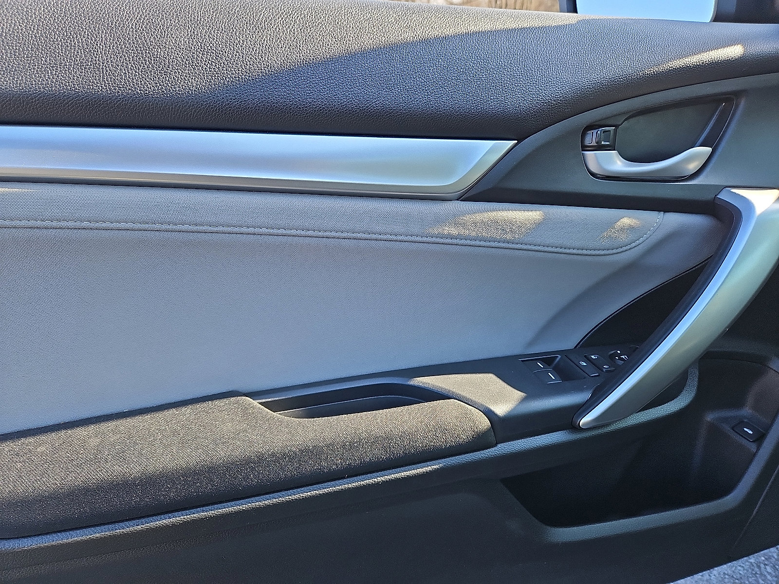 Used 2018 Honda Civic EX-T image 10