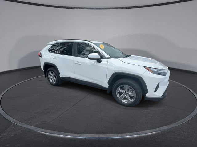 Used 2024 Toyota RAV4 XLE image 3