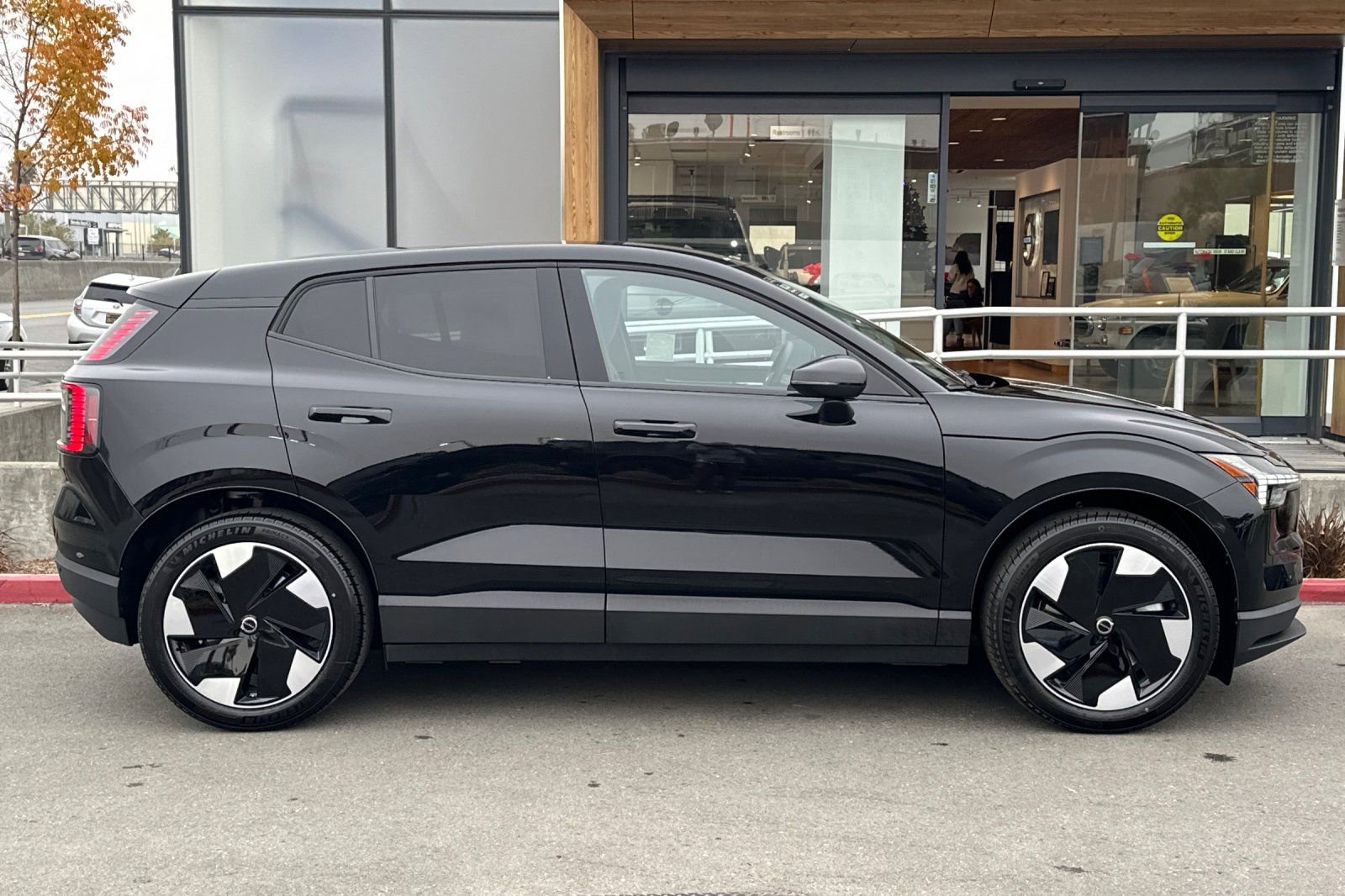 New 2026 Volvo EX30 Plus w/ Climate Package image 8