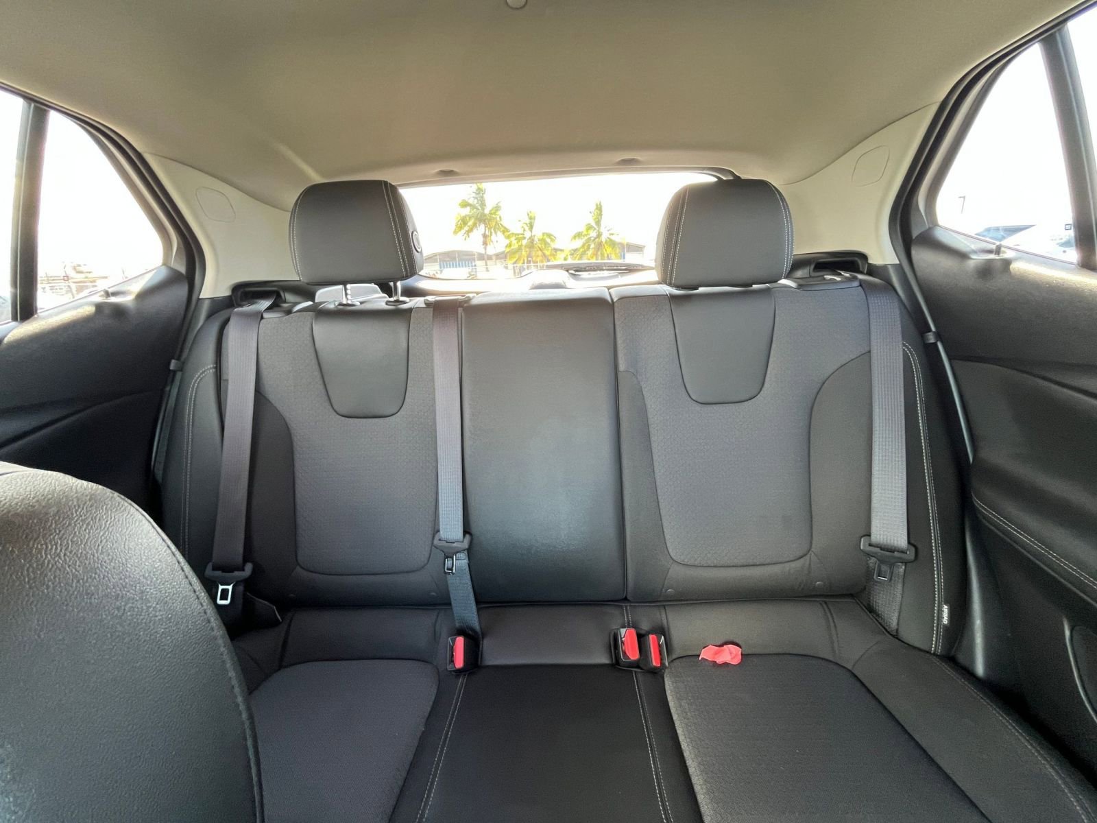 Used 2025 Buick Encore GX Preferred image 37