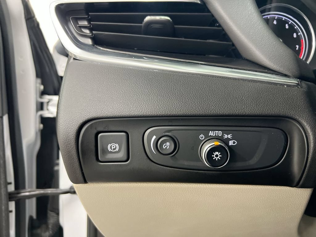 Used 2020 Buick Enclave Premium w/ Sun and Sites Package AWD/4WD image 19