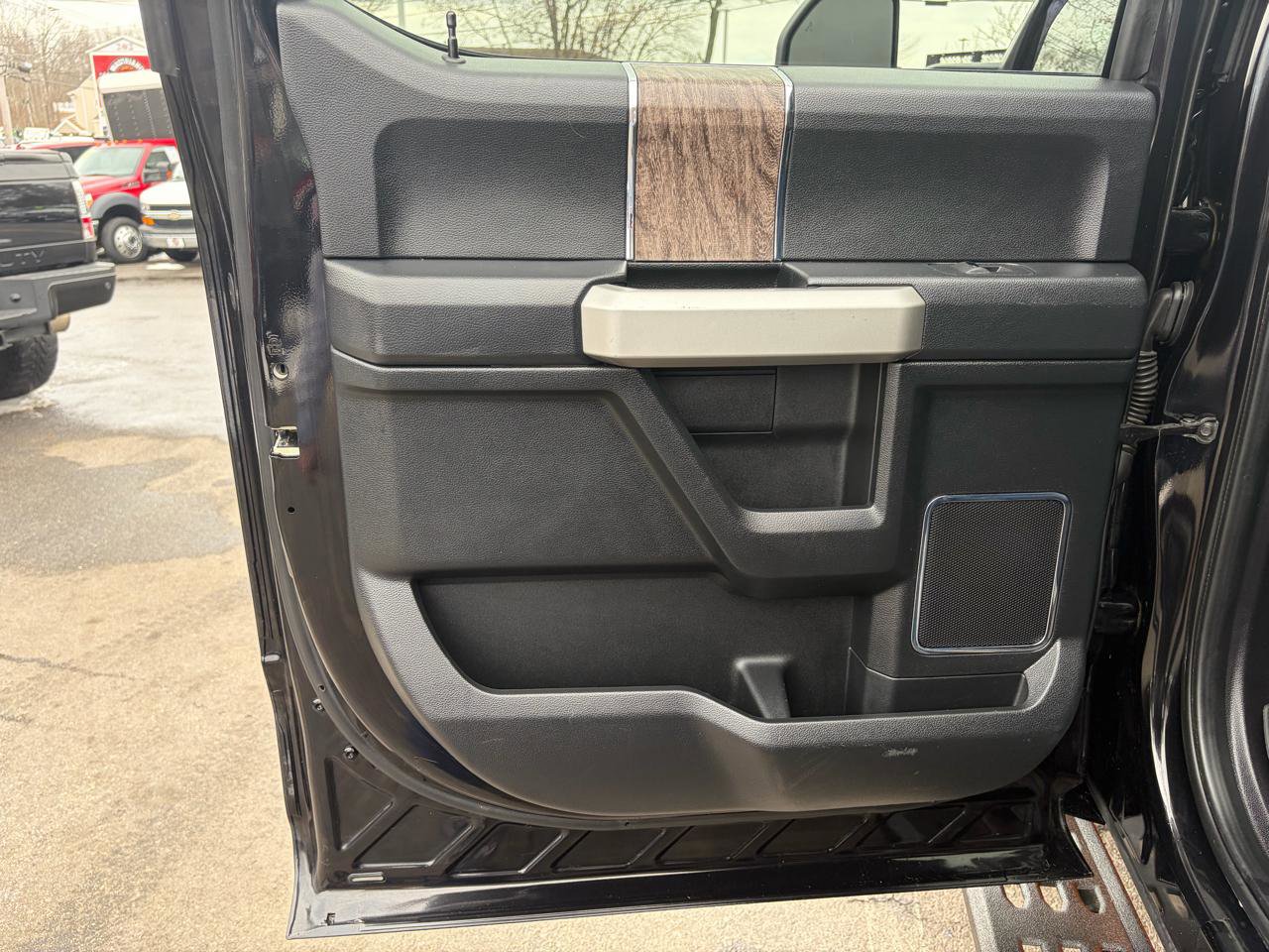 Used 2019 Ford F250 Lariat w/ Lariat Ultimate Package image 45