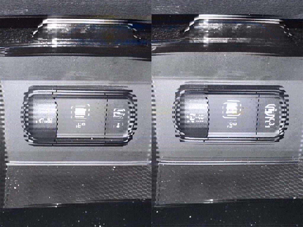 Used 2023 Kia Sportage LX image 22