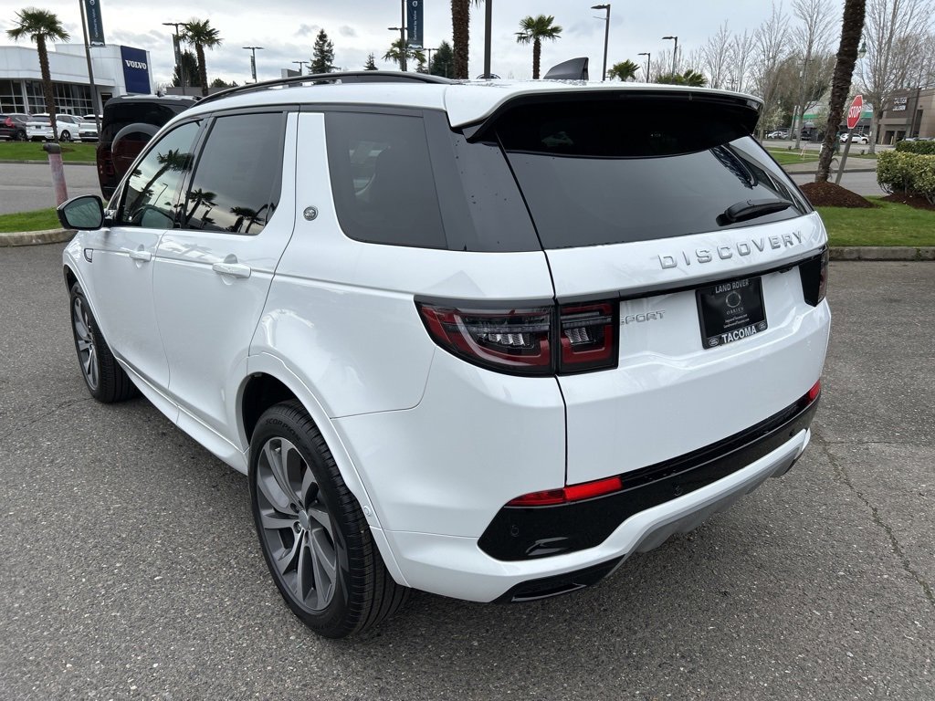 New 2025 Land Rover Discovery Sport S image 3