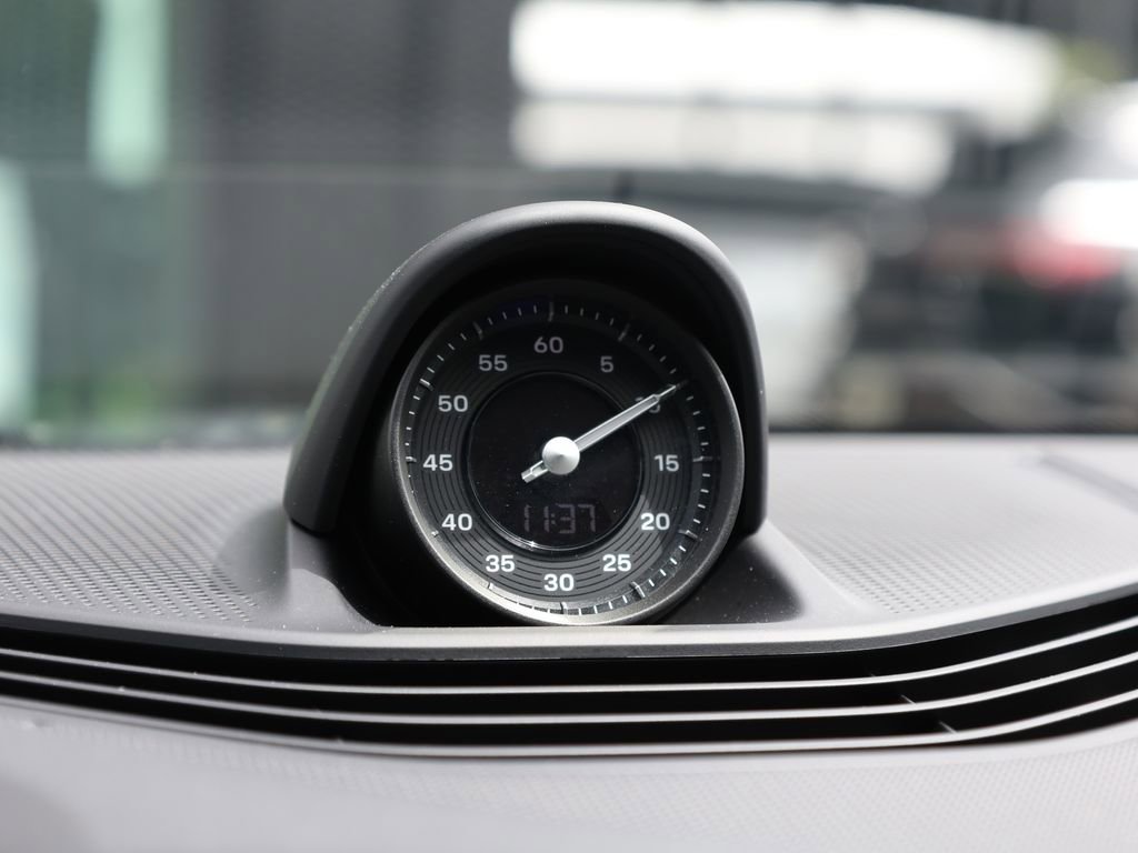 Used 2020 Porsche Taycan 4S w/ Premium Package image 36