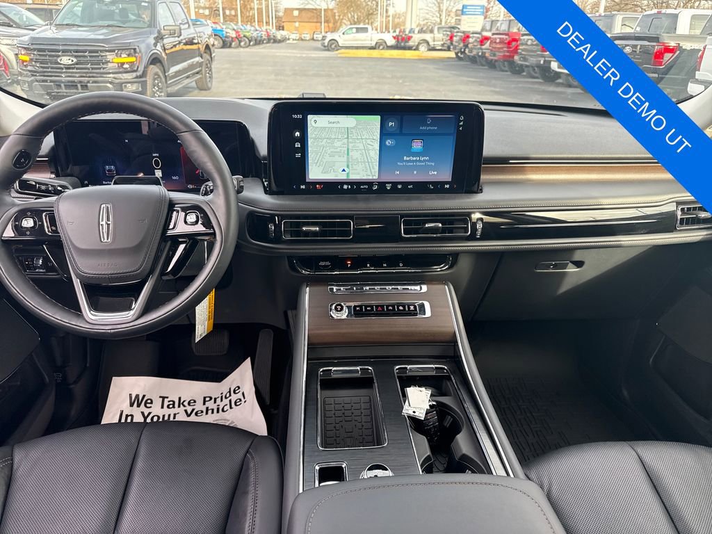 Used 2025 Lincoln Aviator Reserve w/ Jet Appearance Package image 17
