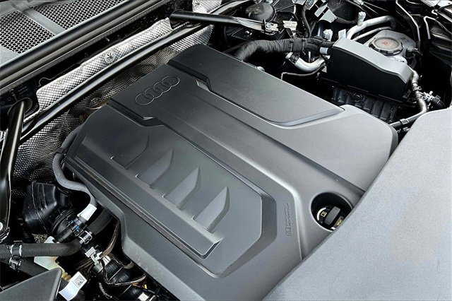 Used 2025 Audi Q5 Premium image 34