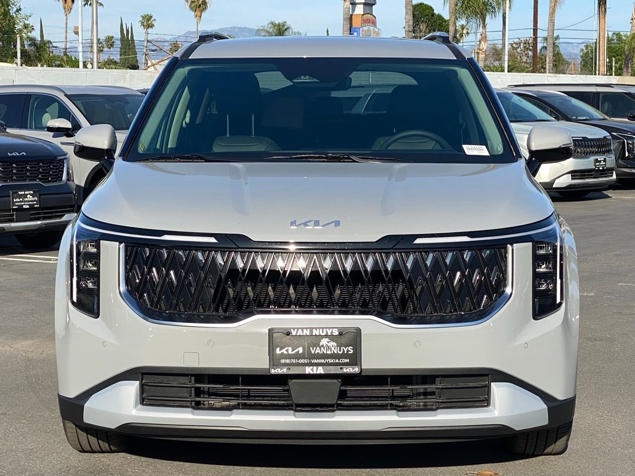 New 2026 Kia Carnival EX image 9