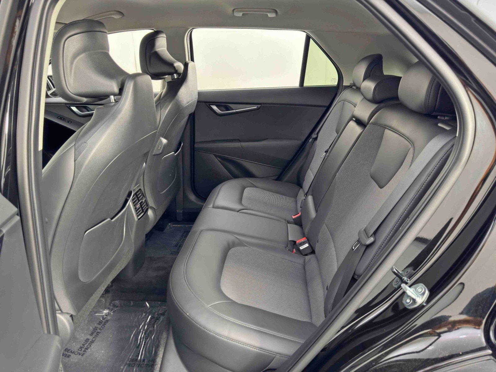 Used 2023 Kia Niro EX FWD image 34