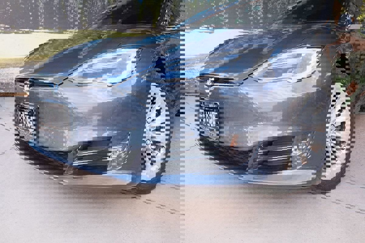 Used 2017 Tesla Model S 100D image 8