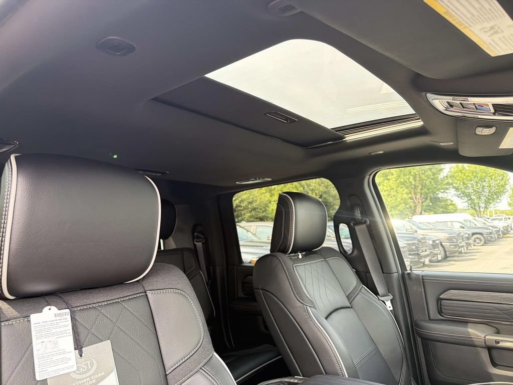 New 2026 RAM 3500 Limited AWD/4WD image 24