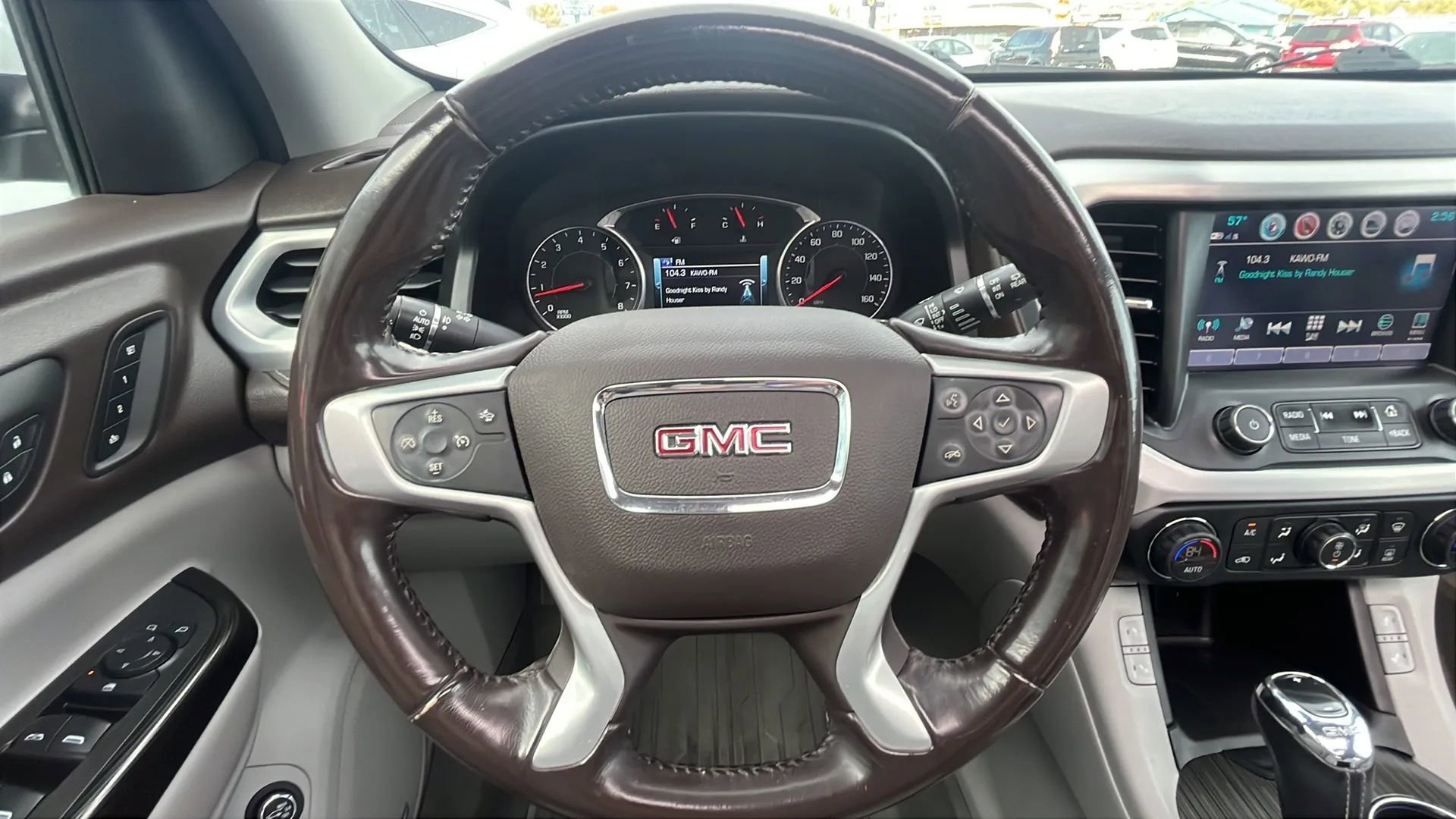 Used 2019 GMC Acadia SLT image 15