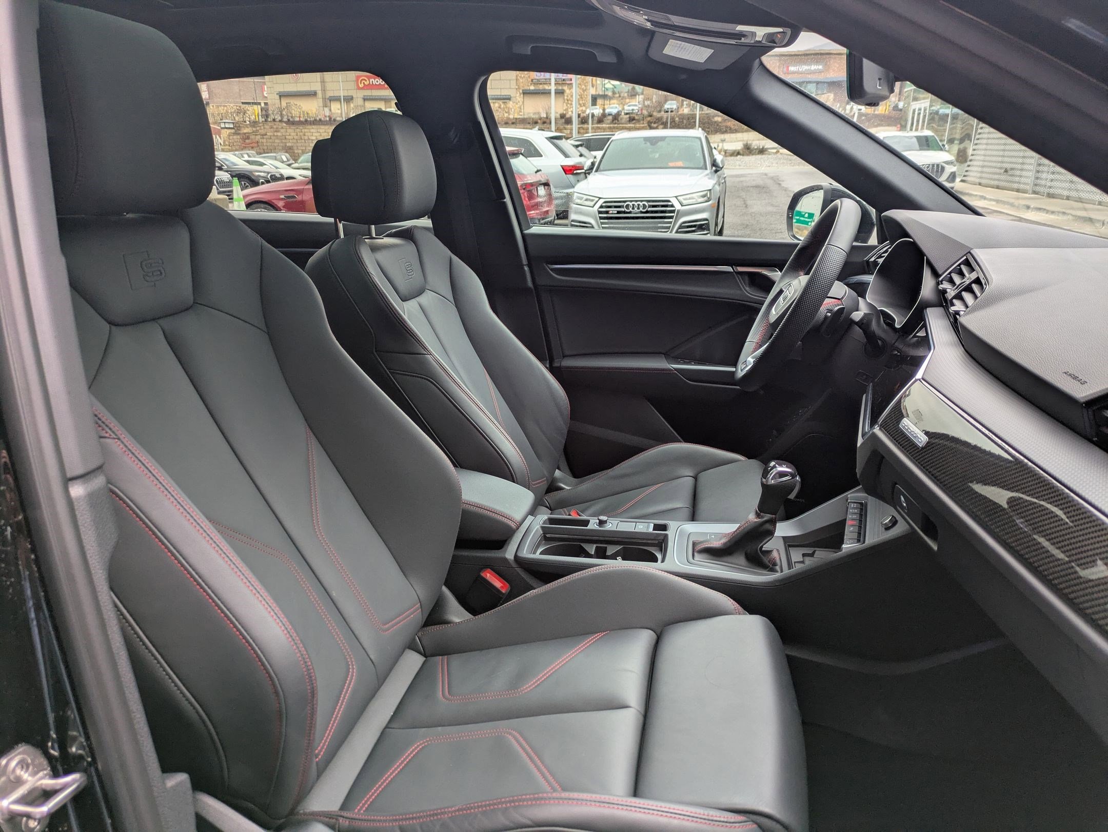 Certified 2025 Audi Q3 2.0T Premium Plus w/ Premium Plus Package image 28