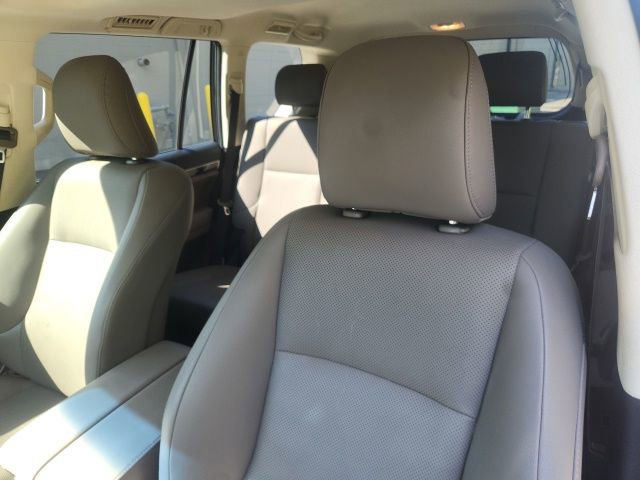 Used 2023 Lexus GX 460 Premium w/ Accessory Package AWD/4WD image 8