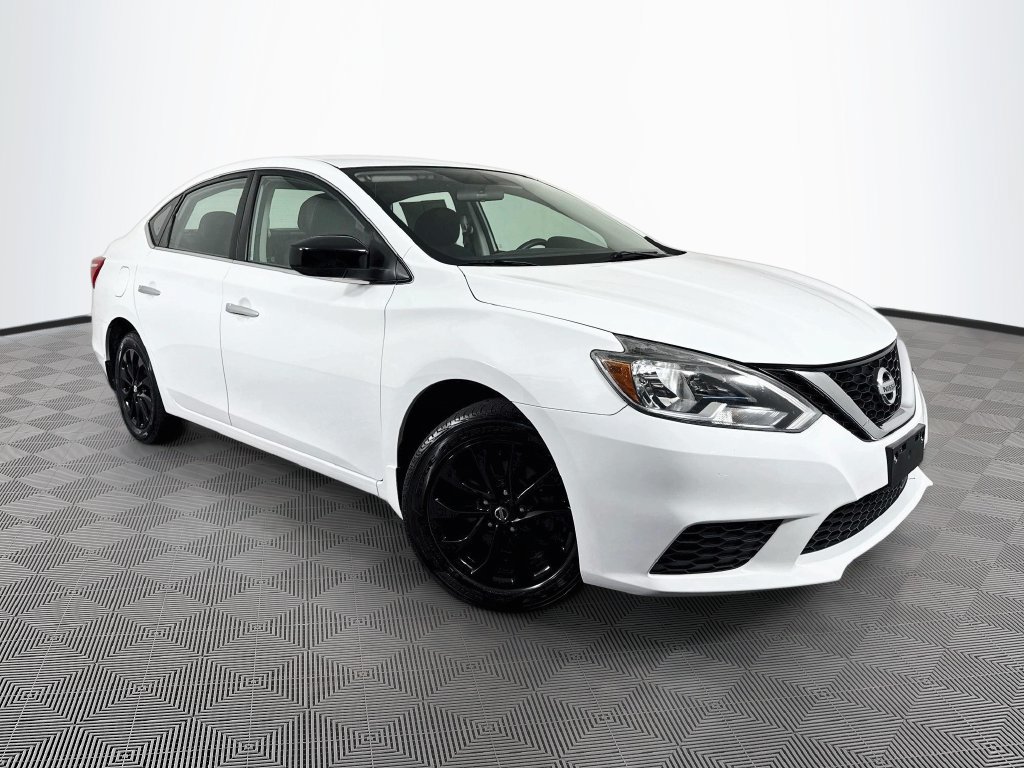 Used 2018 Nissan Sentra S w/ S Midnight Style Package FWD image 3