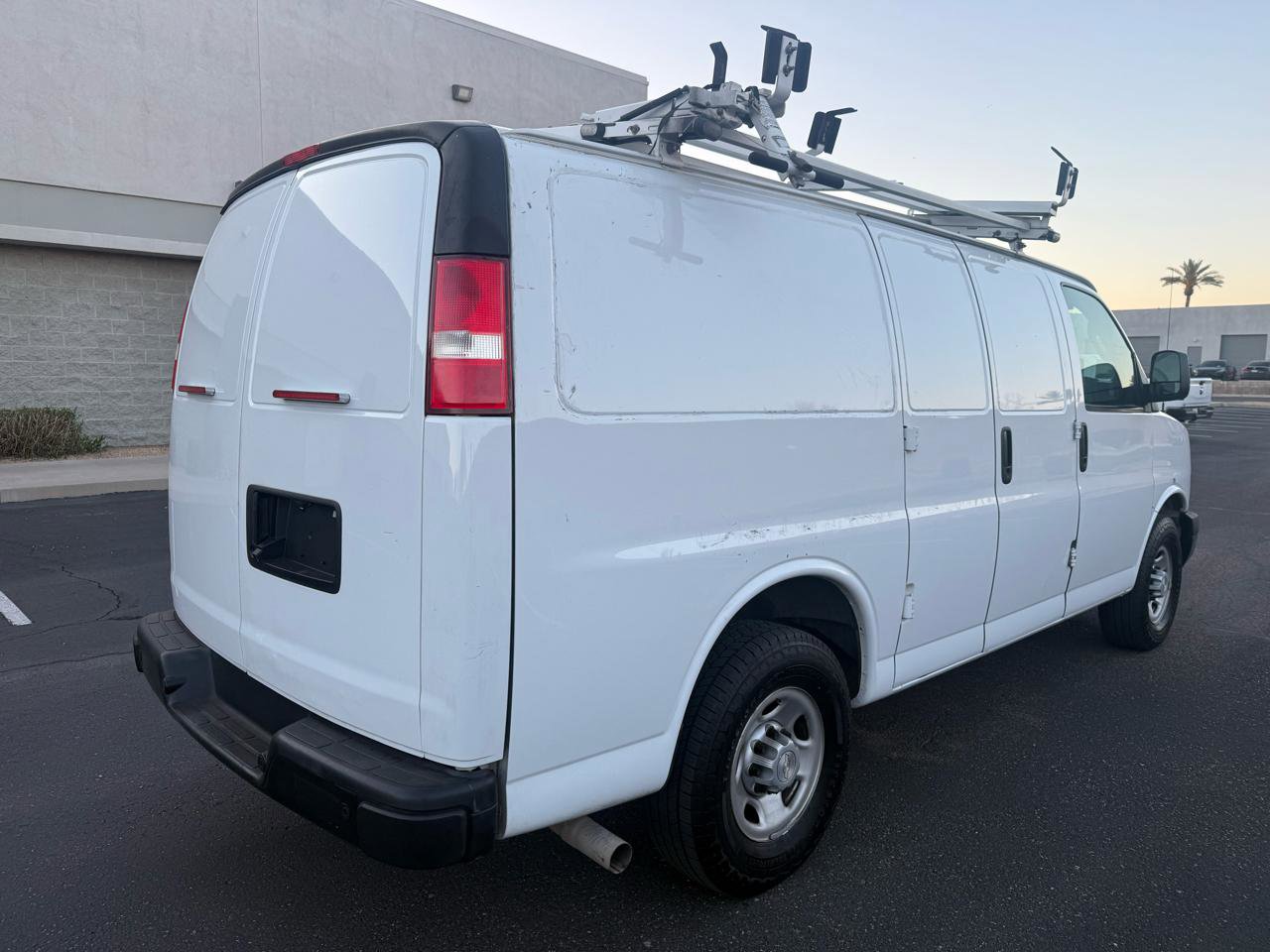 Used 2019 Chevrolet Express 2500 2500 Cargo w/ Driver Convenience Package RWD image 3