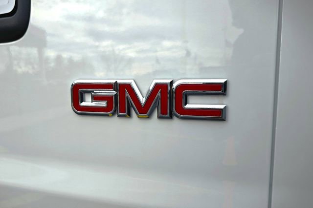 New 2025 GMC Savana 2500 w/ Chrome Appearance Package RWD image 28