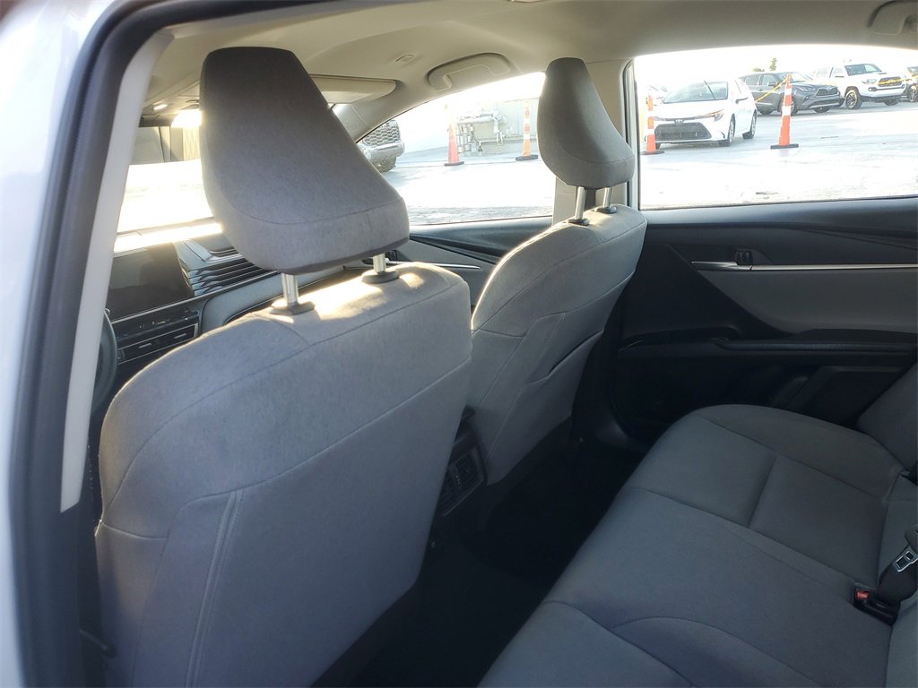 Used 2025 Toyota Camry LE image 11