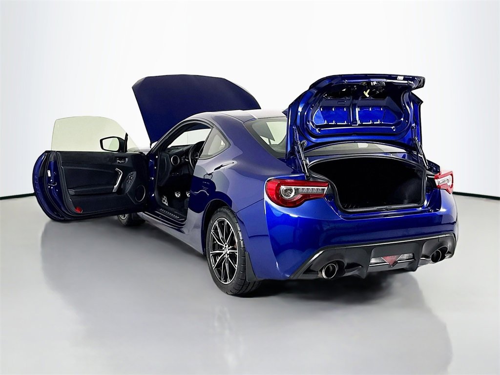 Used 2017 Toyota 86 image 26