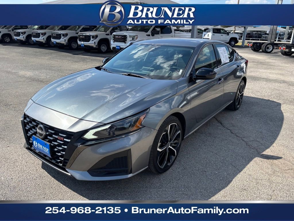 Used 2023 Nissan Altima 2.5 SR