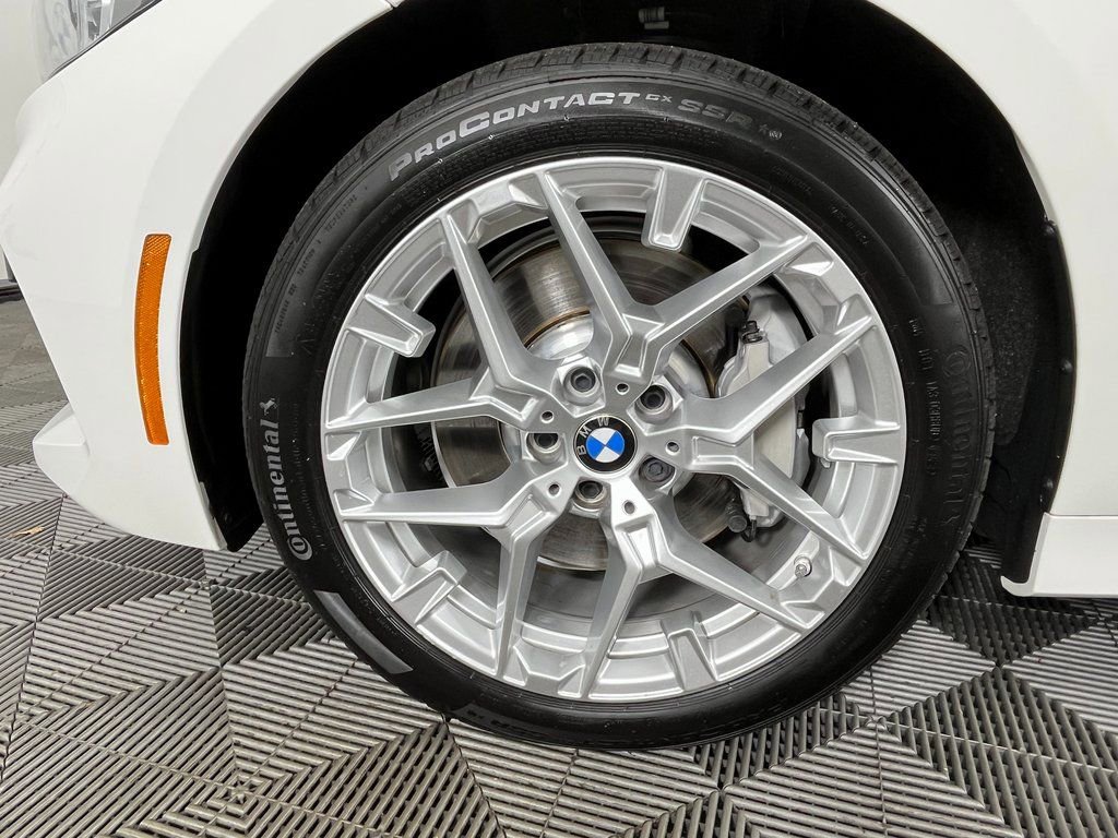 Certified 2025 BMW 330i xDrive Sedan w/ Premium Package image 14