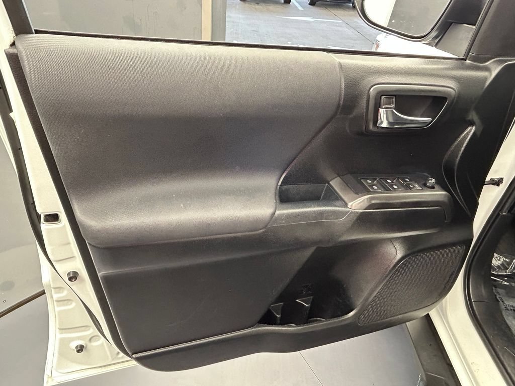 Used 2021 Toyota Tacoma TRD Sport RWD image 41