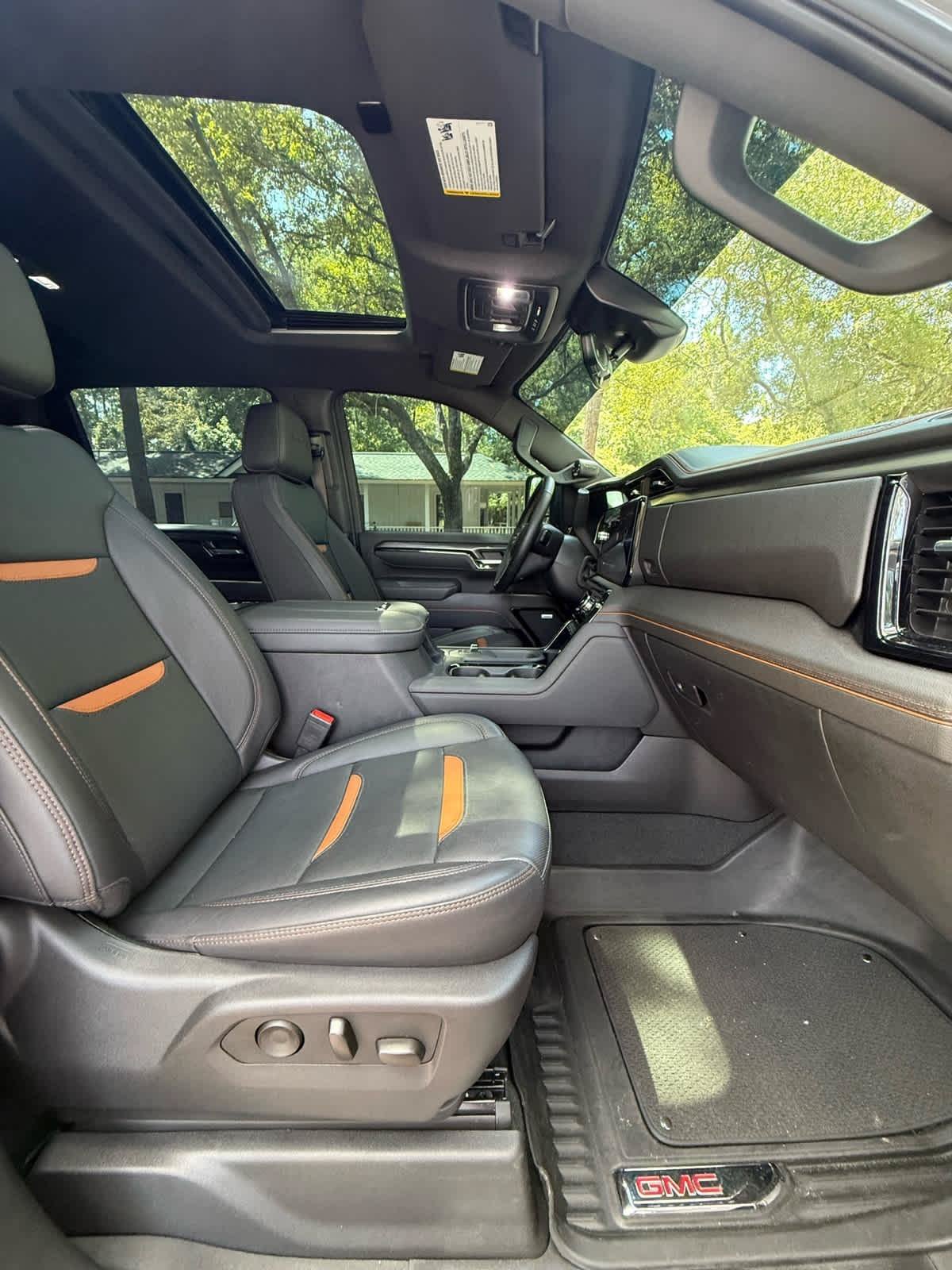 Used 2025 GMC Sierra 2500 AT4 w/ AT4 Premium Plus Package AWD/4WD image 13