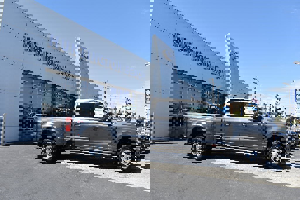 New 2025 Ford F350 XL image 3